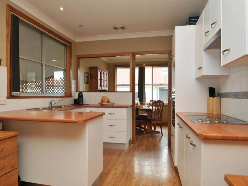 19 Elizabeth Street, Abermain NSW 2326