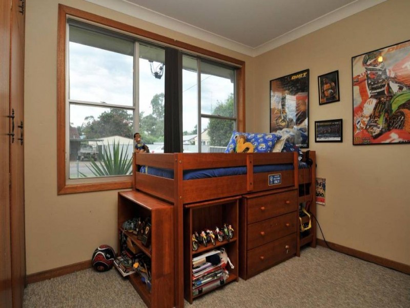 19 Elizabeth Street, Abermain NSW 2326