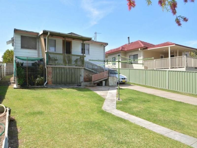 22 Maitland Street, Abermain NSW 2326