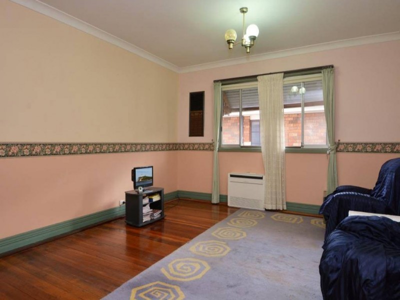 8 Anzac Avenue, Cessnock NSW 2325
