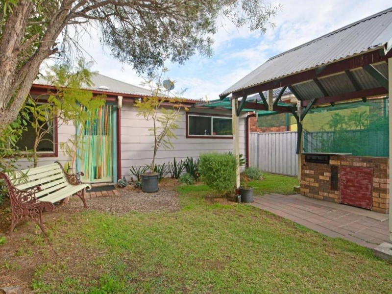 8 Anzac Avenue, Cessnock NSW 2325