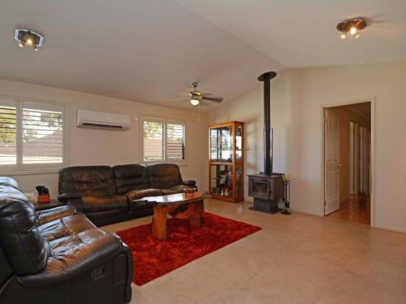 15 Currawong Close, Weston NSW 2326