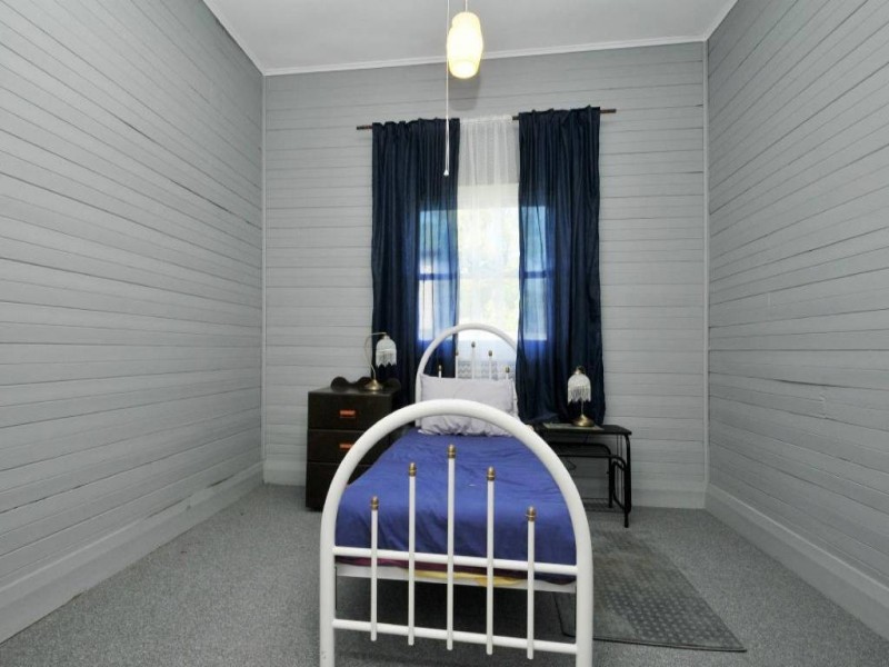 21 Northumberland Street, Neath NSW 2326