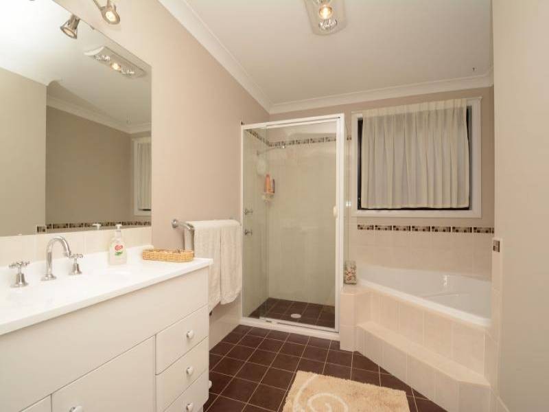 10 Brisbane Street, Abermain NSW 2326