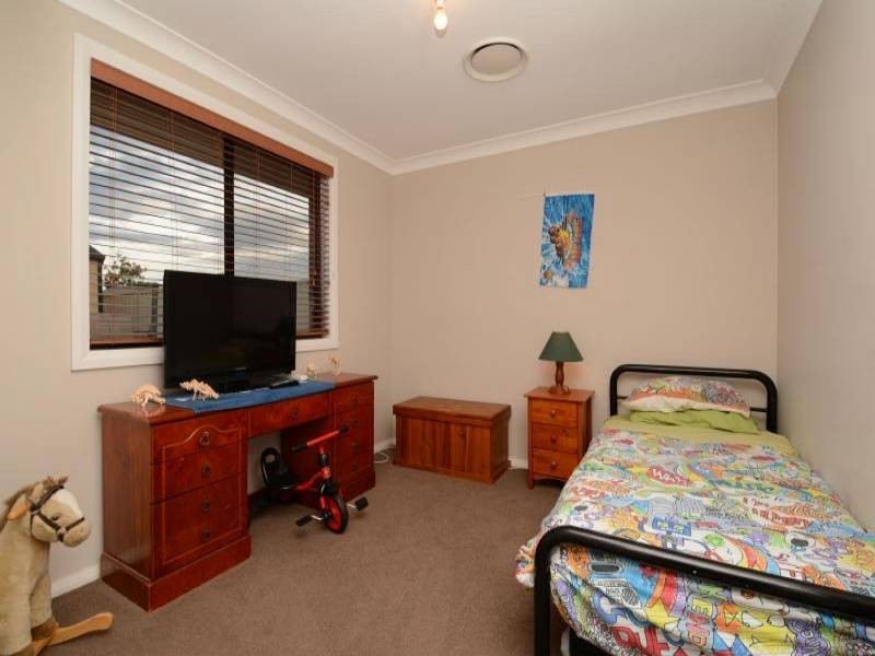 10 Brisbane Street, Abermain NSW 2326