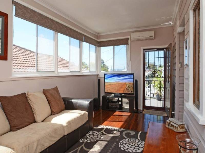 57 Maitland Street, Abermain NSW 2326