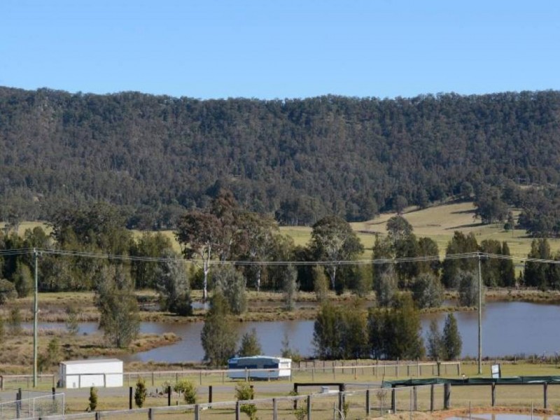 10 Sixth Avenue, Millfield NSW 2325