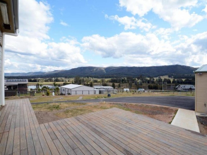 10 Sixth Avenue, Millfield NSW 2325