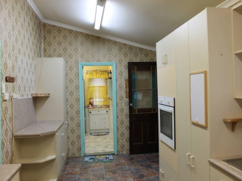 24 Charlton Street, Cessnock NSW 2325