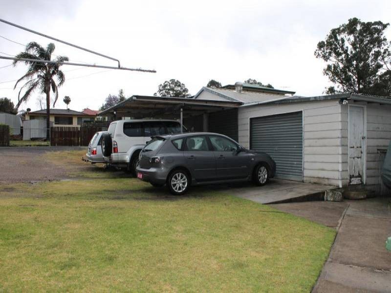 17 Hay Street, Abermain NSW 2326