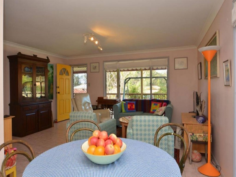 7 Chifley Road, Windermere Park NSW 2264