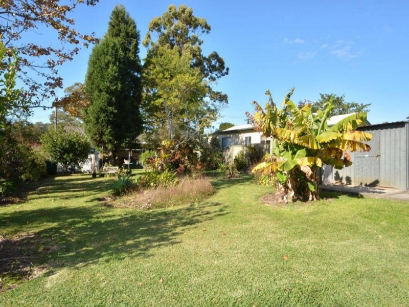 7 Chifley Road, Windermere Park NSW 2264