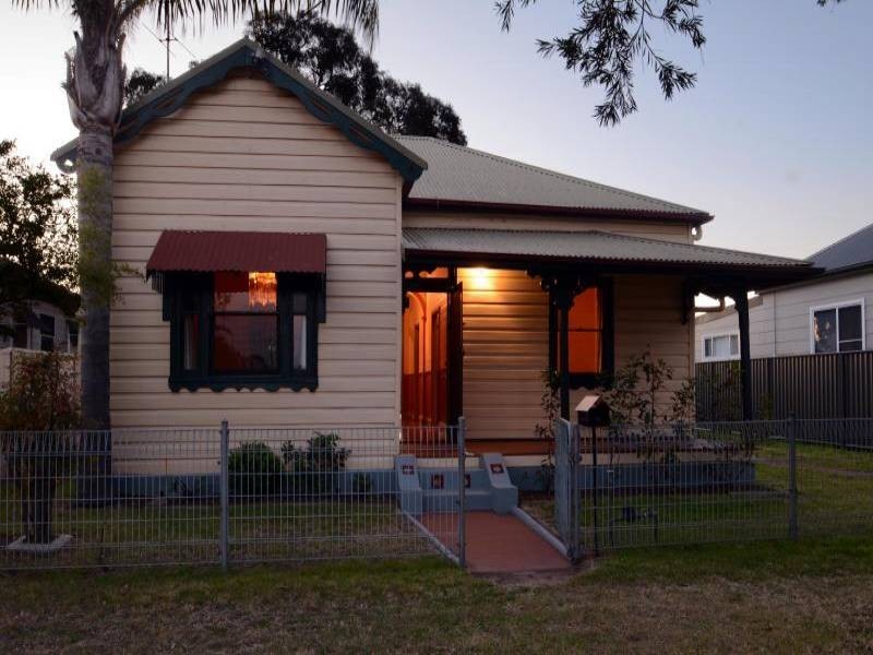 42 Shedden Street, Cessnock NSW 2325
