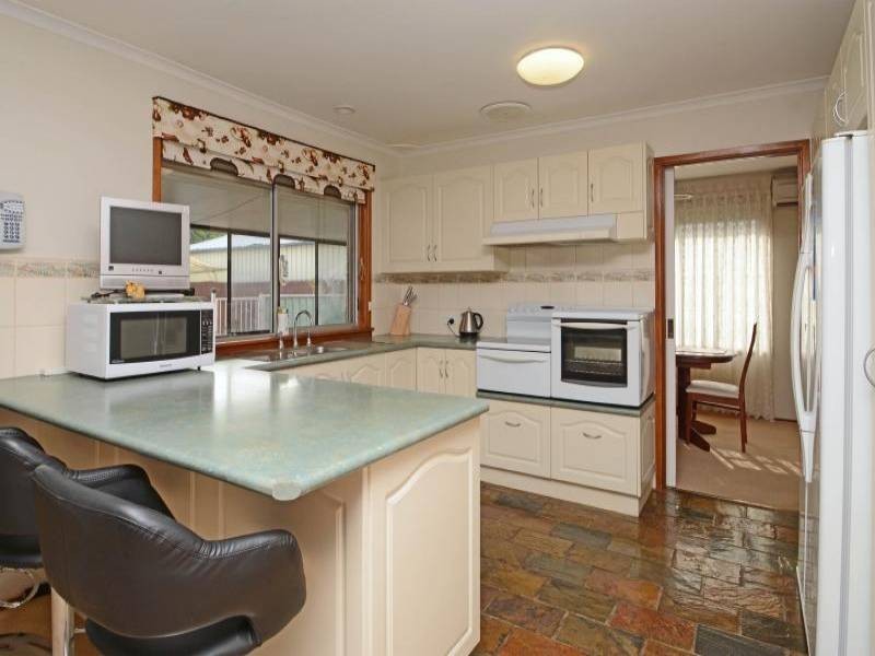 32 Lismore Street, Abermain NSW 2326