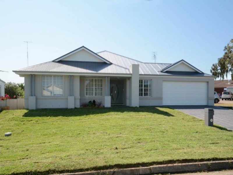 4 Stephen Street, Cessnock NSW 2325