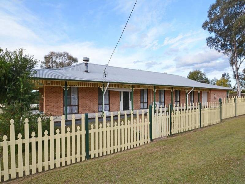 2 Adelaide Street, Paxton NSW 2325