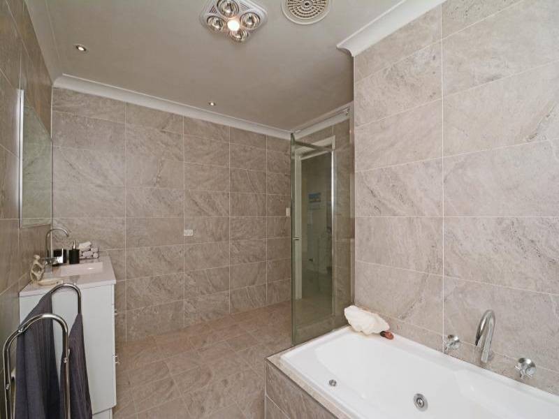 2 Adelaide Street, Paxton NSW 2325