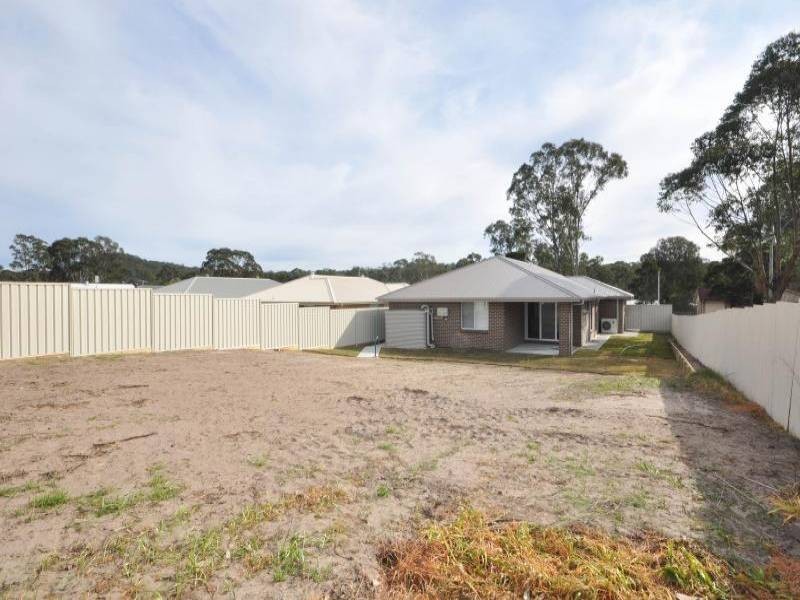 17 John Street, Ellalong NSW 2325