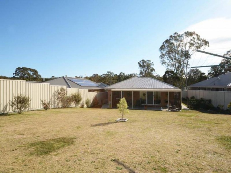 19 John Street, Ellalong NSW 2325
