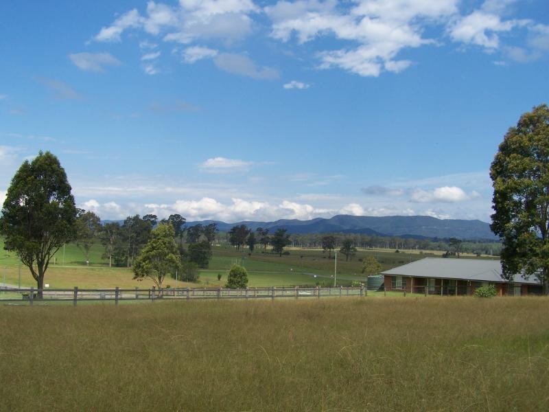 28 Eighth Ave, Millfield NSW 2325