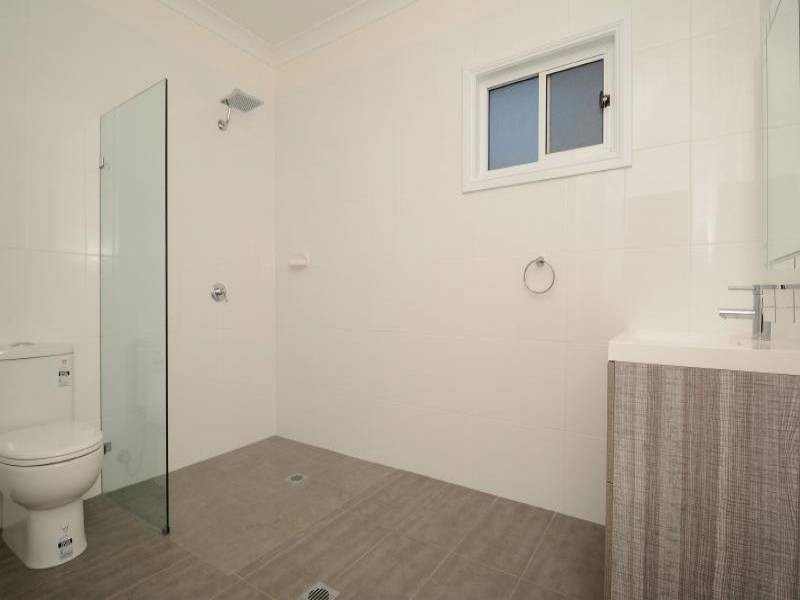 6A Lake Road, Kearsley NSW 2325