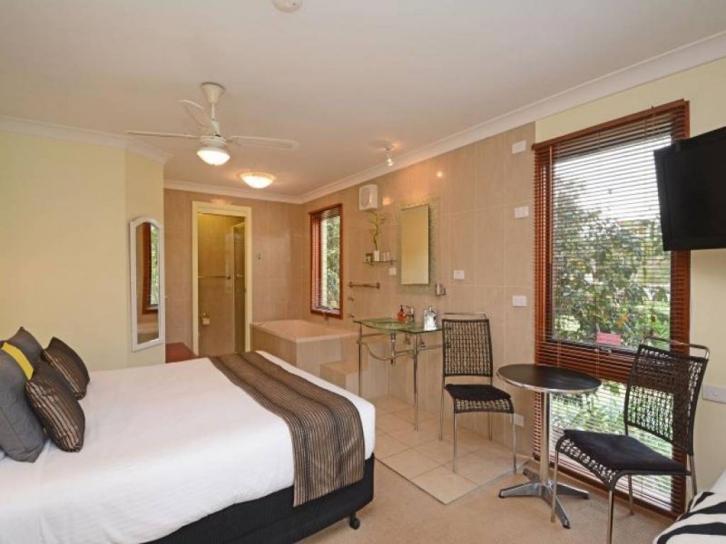 97 Wine Country Drive, Nulkaba NSW 2325