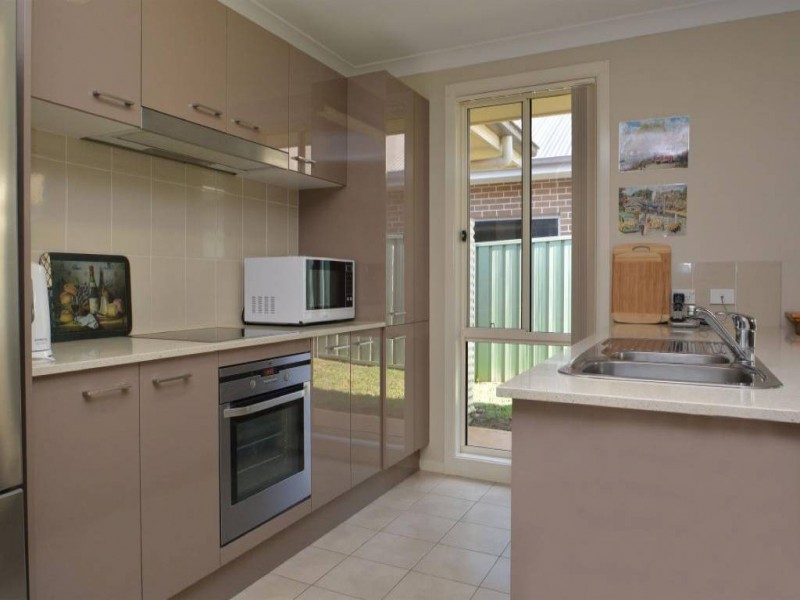 2B William Street, Paxton NSW 2325