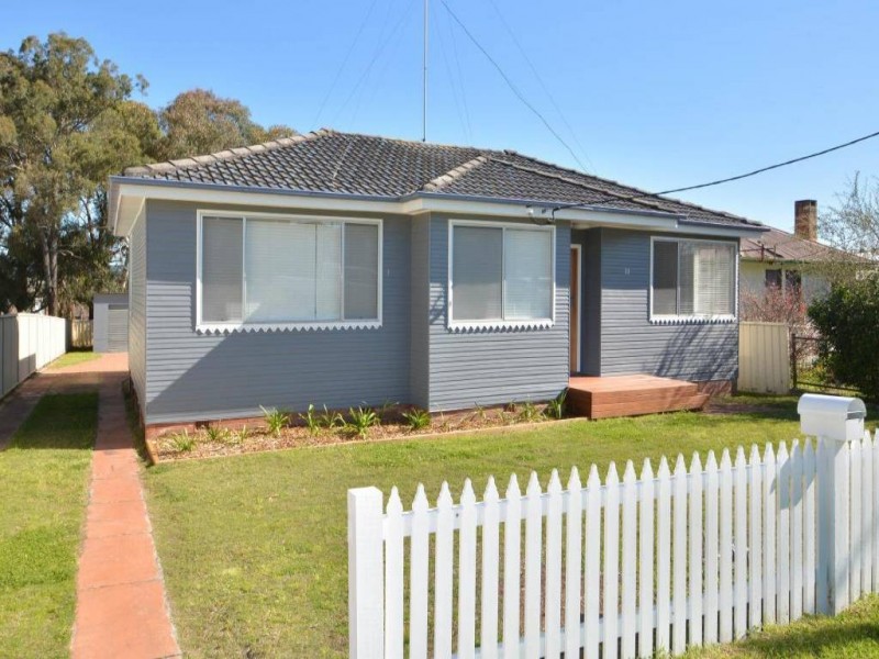 11 Lambert Street, Cessnock NSW 2325