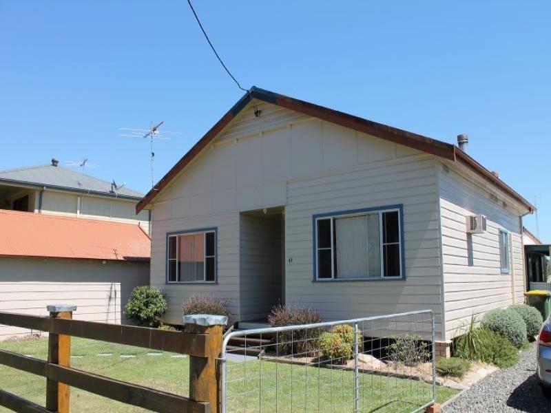 41 Main Road, Paxton NSW 2325