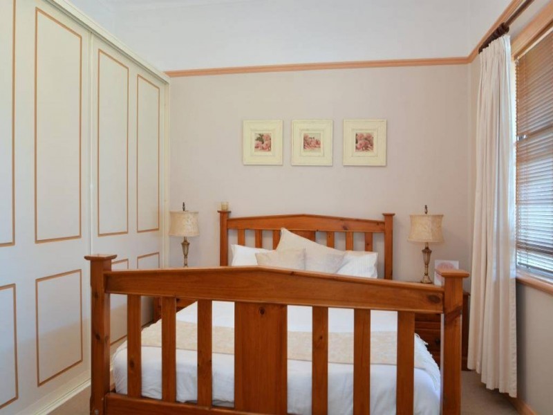 25 Love St, Cessnock NSW 2325