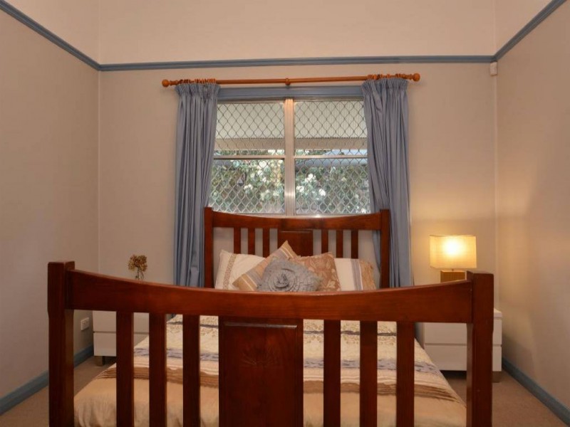 25 Love St, Cessnock NSW 2325