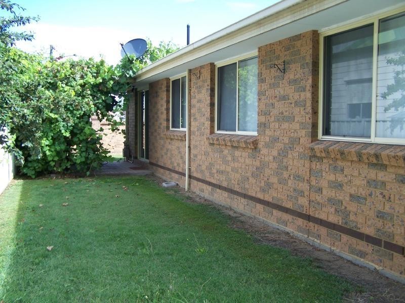 2/8 Shedden, Cessnock NSW 2325