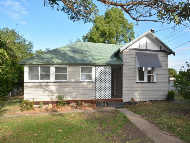 2 Old School Hill Road, Abermain NSW 2326