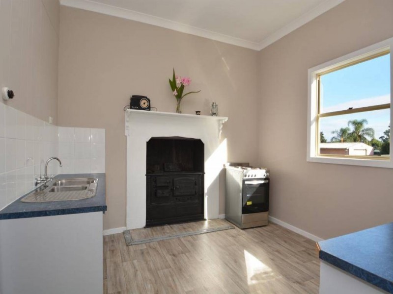 2 Old School Hill Road, Abermain NSW 2326