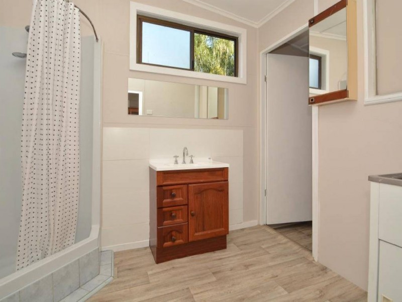 2 Old School Hill Road, Abermain NSW 2326