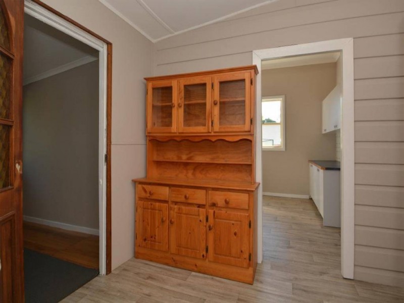 2 Old School Hill Road, Abermain NSW 2326