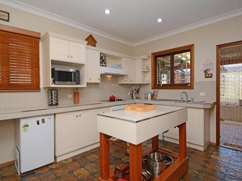 28 Campbell Street, Ellalong NSW 2325