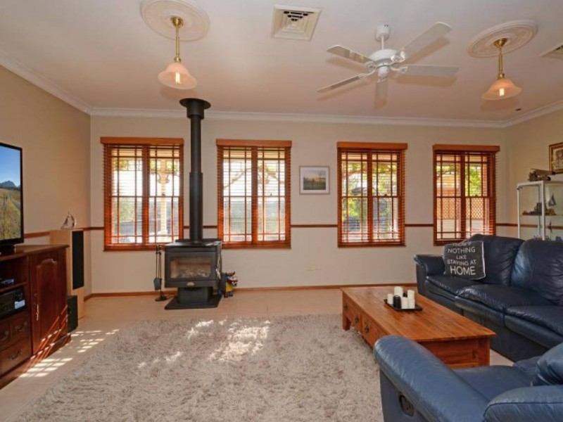 28 Campbell Street, Ellalong NSW 2325