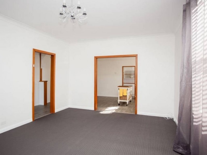 11 Elizabeth Street, Cessnock NSW 2325