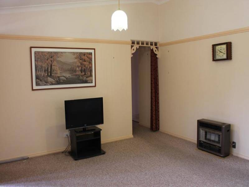 28 Neath Street, Cessnock NSW 2325