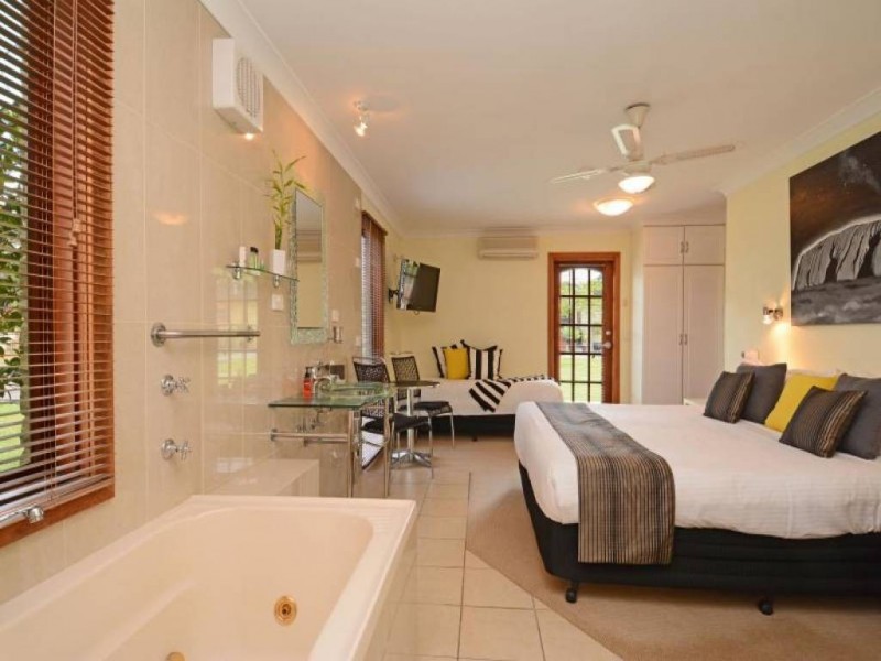 97 Wine Country Drive, Nulkaba NSW 2325