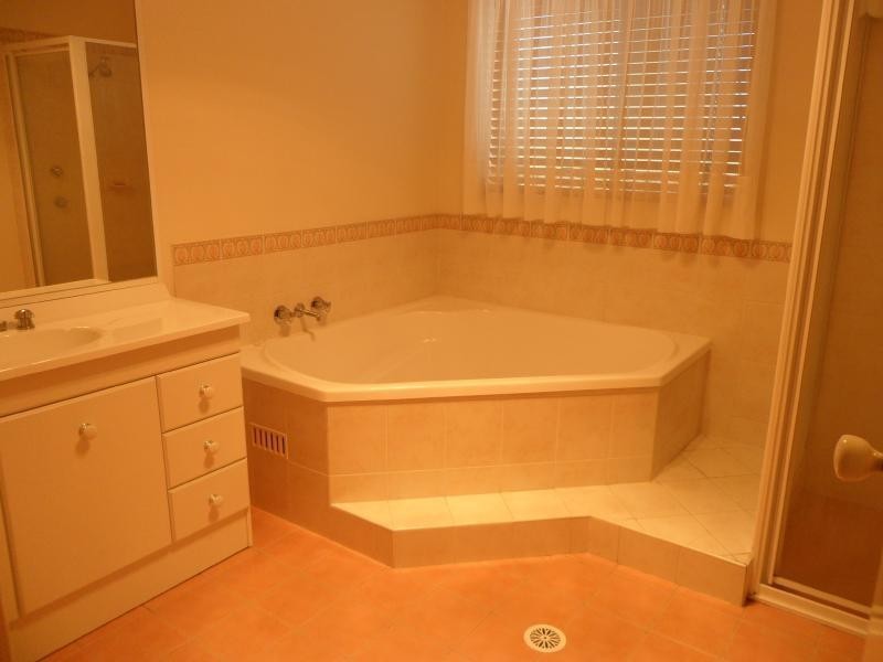 12 McKensey Street, Nulkaba NSW 2325