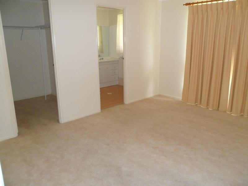 12 McKensey Street, Nulkaba NSW 2325