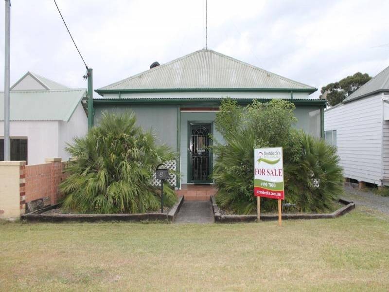8 Charles Street, Abermain NSW 2326