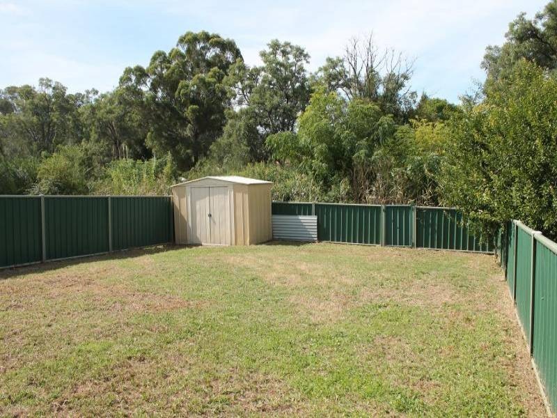 8 Charles Street, Abermain NSW 2326