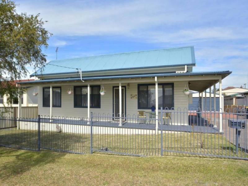 4 Sixth Street, Weston NSW 2326