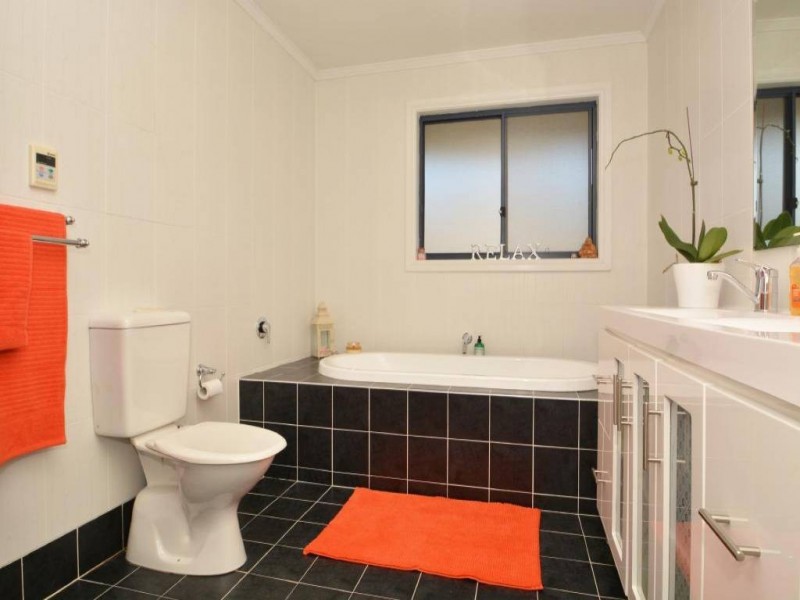 4 Sixth Street, Weston NSW 2326