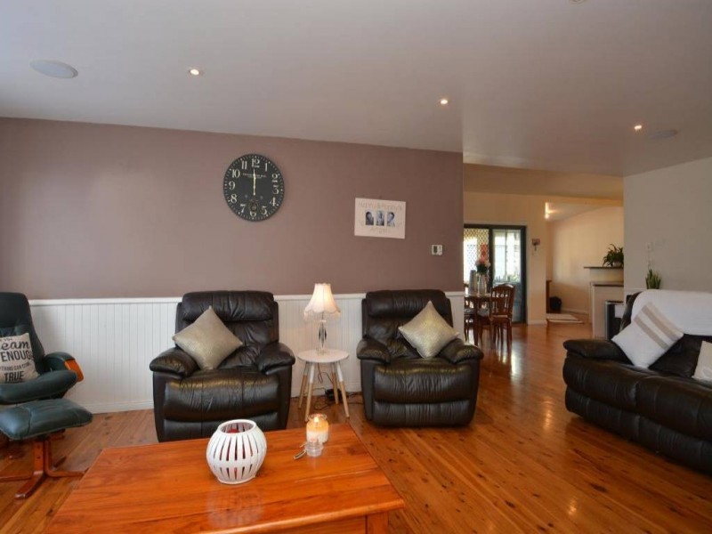 4 Sixth Street, Weston NSW 2326