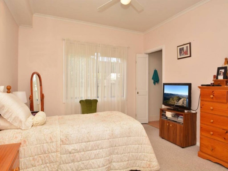 4 Sixth Street, Weston NSW 2326