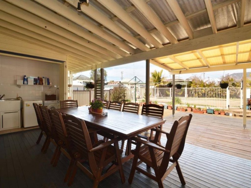 4 Sixth Street, Weston NSW 2326